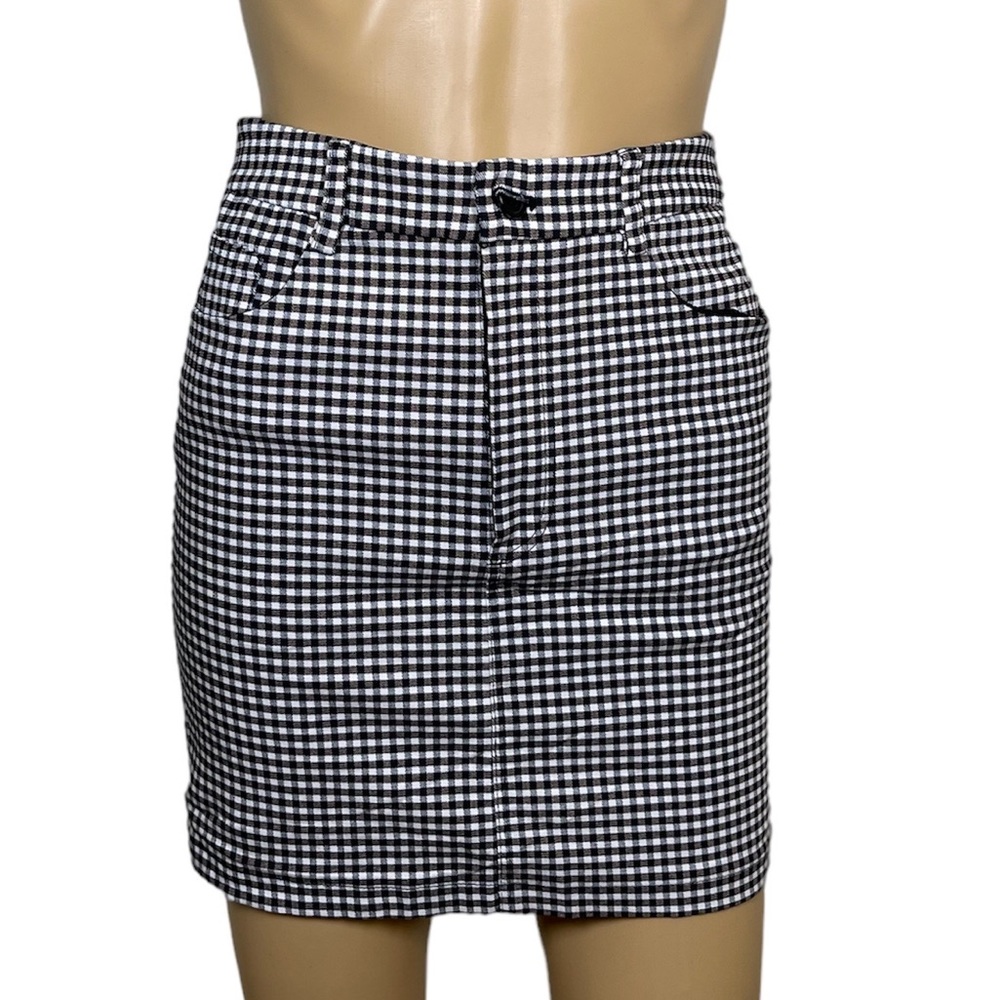 Forever 21 checkered mini skirt size S